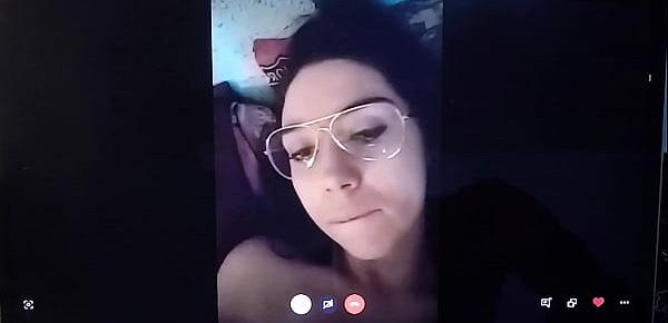  Actriz porno milf española se folla a un fan por webcam (VOL III). Esta madurita sabe sacar bien la leche a distancia.